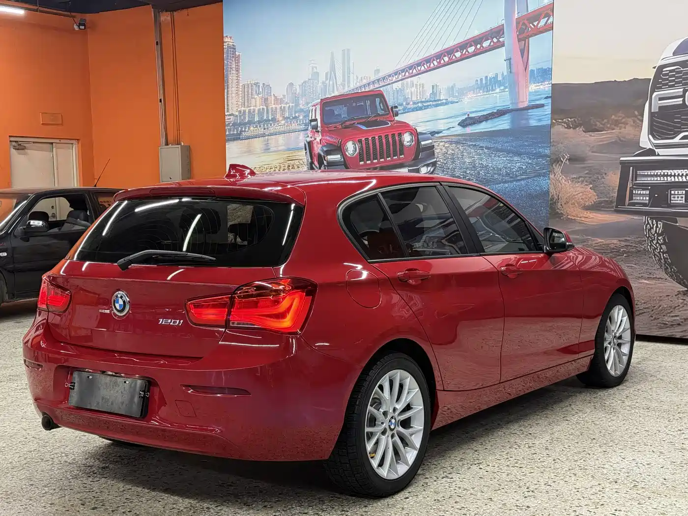 BMW 1 Series (Import) 2015 120i Leading фото 9