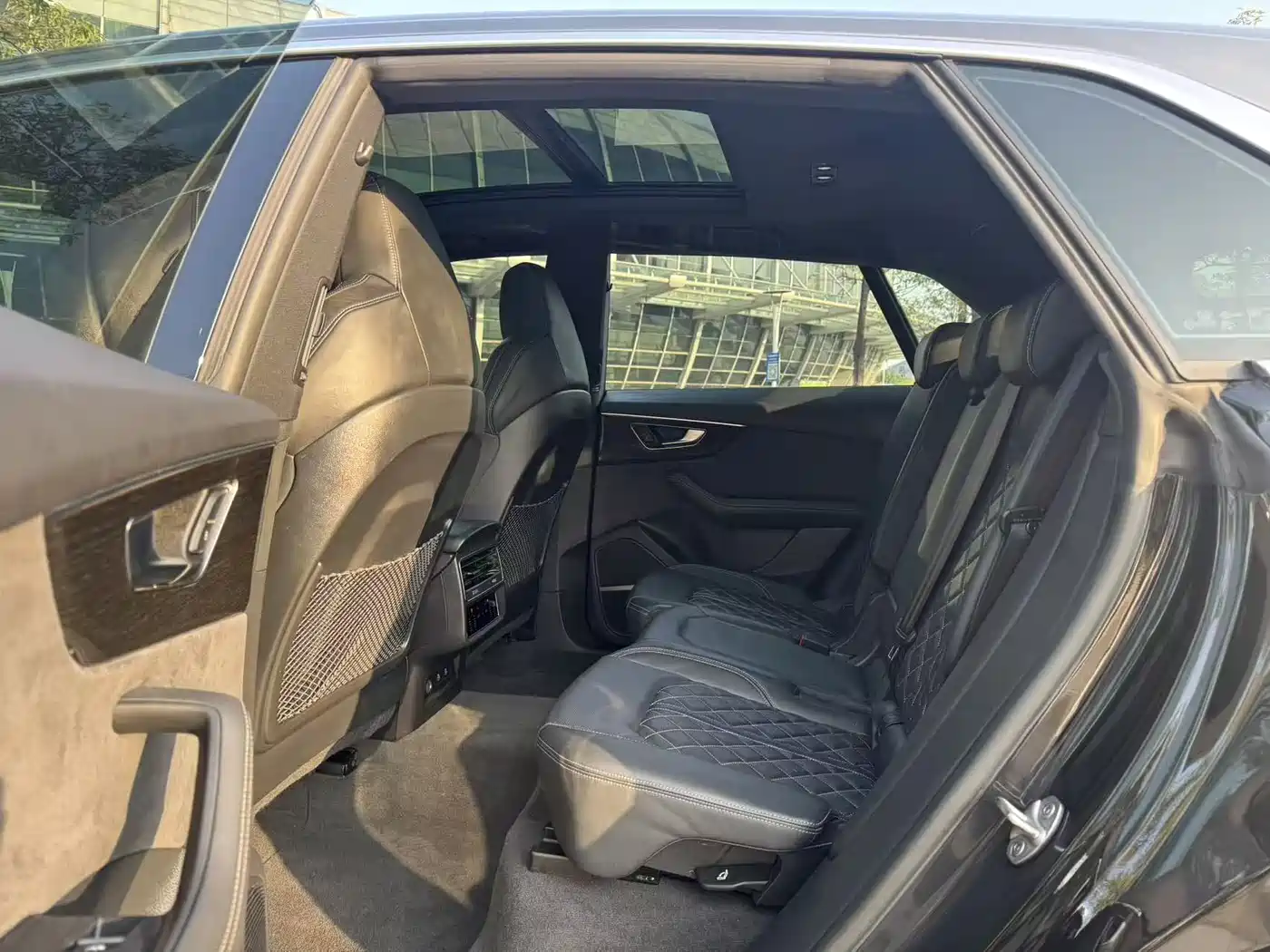 Audi Q8 2023 55 TFSI Exclusive Sport фото 7
