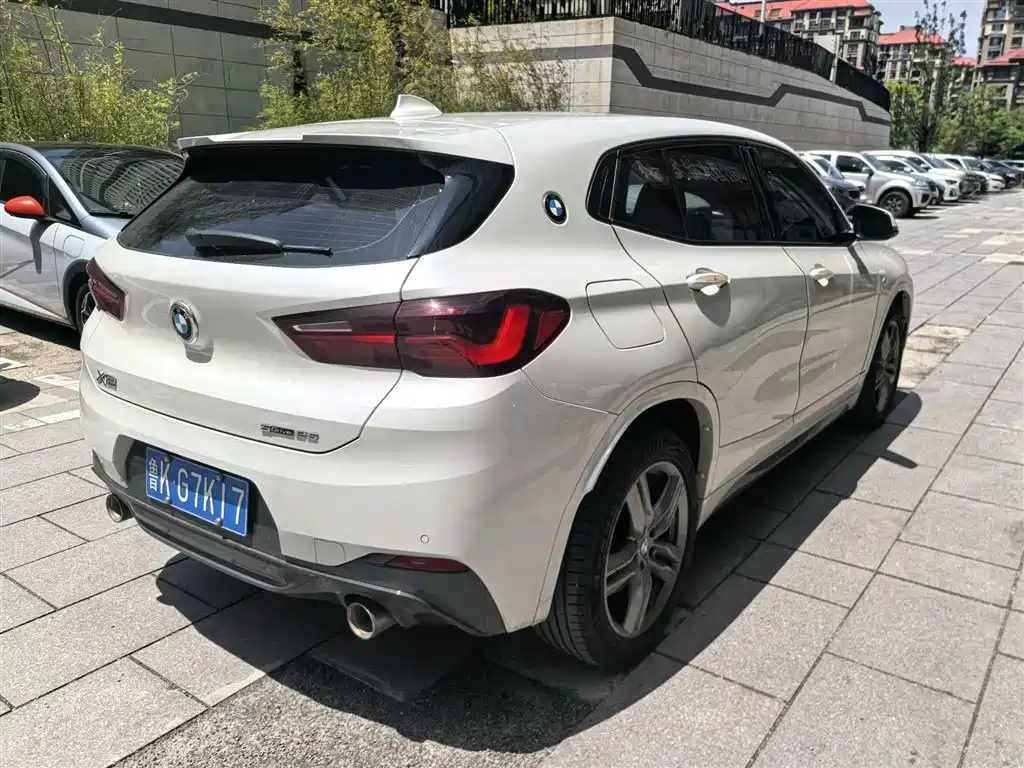 BMW X2
