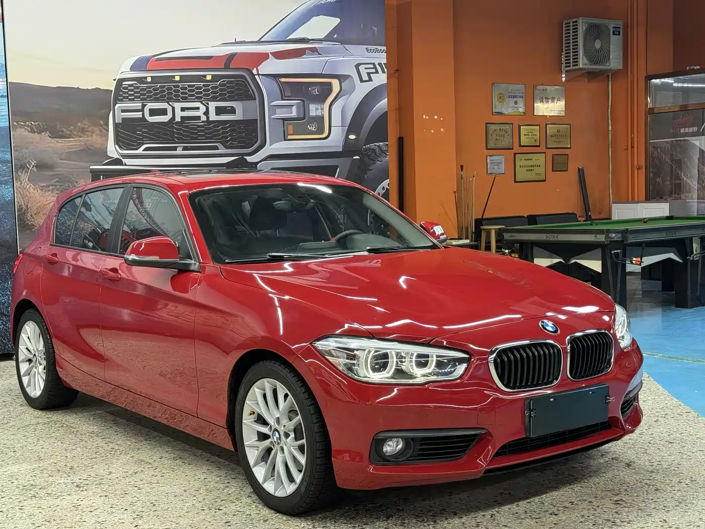 BMW 1 Series (Import) 2015 120i Leading фото 3