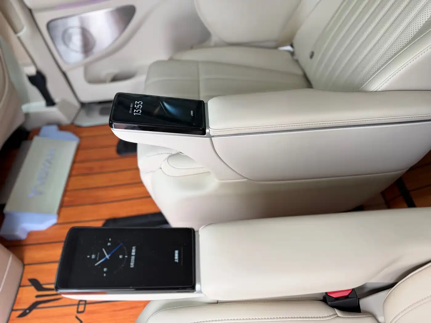 Voyah Auto Voyah Dreamer 2025 PHEV AWD Flagship Qian Kun Edition фото 12