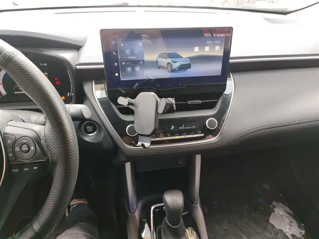 Toyota Frontlander 2023 2.0L CVT Leading Edition фото 9