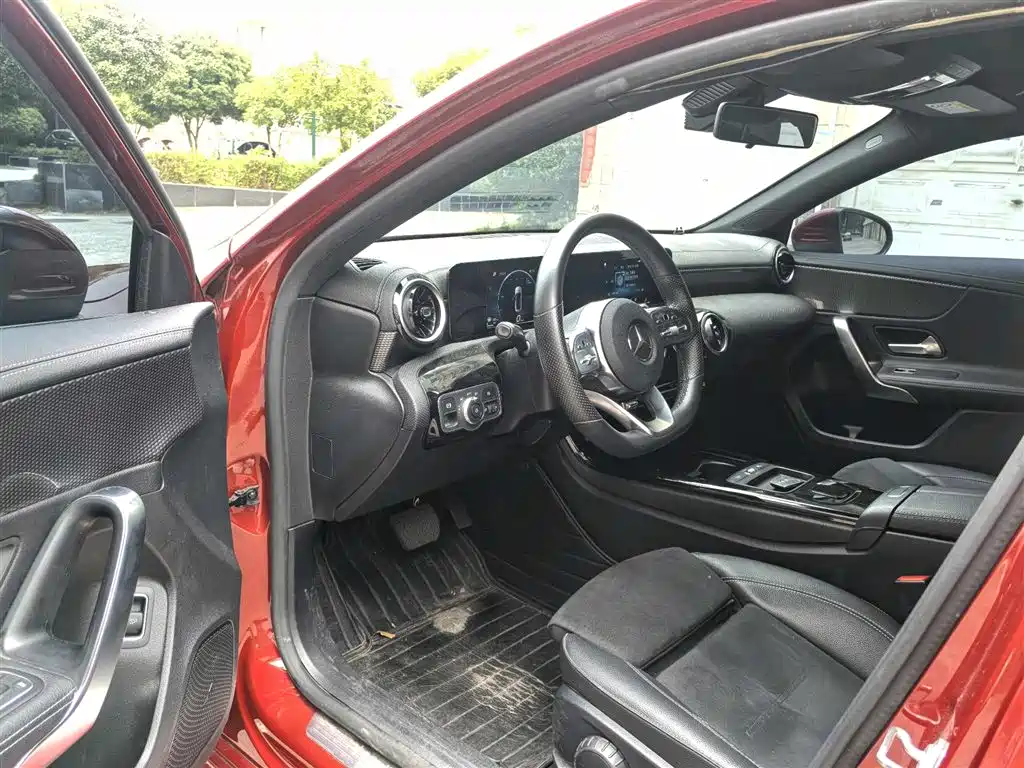 Mercedes-Benz A-Class 2020 A 180 L Sport Sedan фото 5