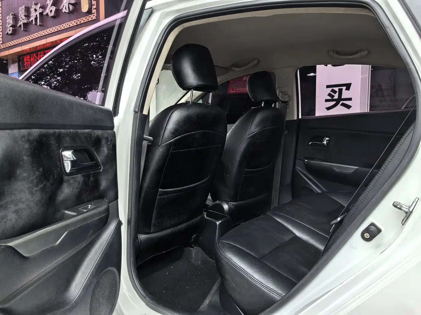 Kia K2 2012 Sedan 1.4L MT GLS Commemorative Edition фото 11