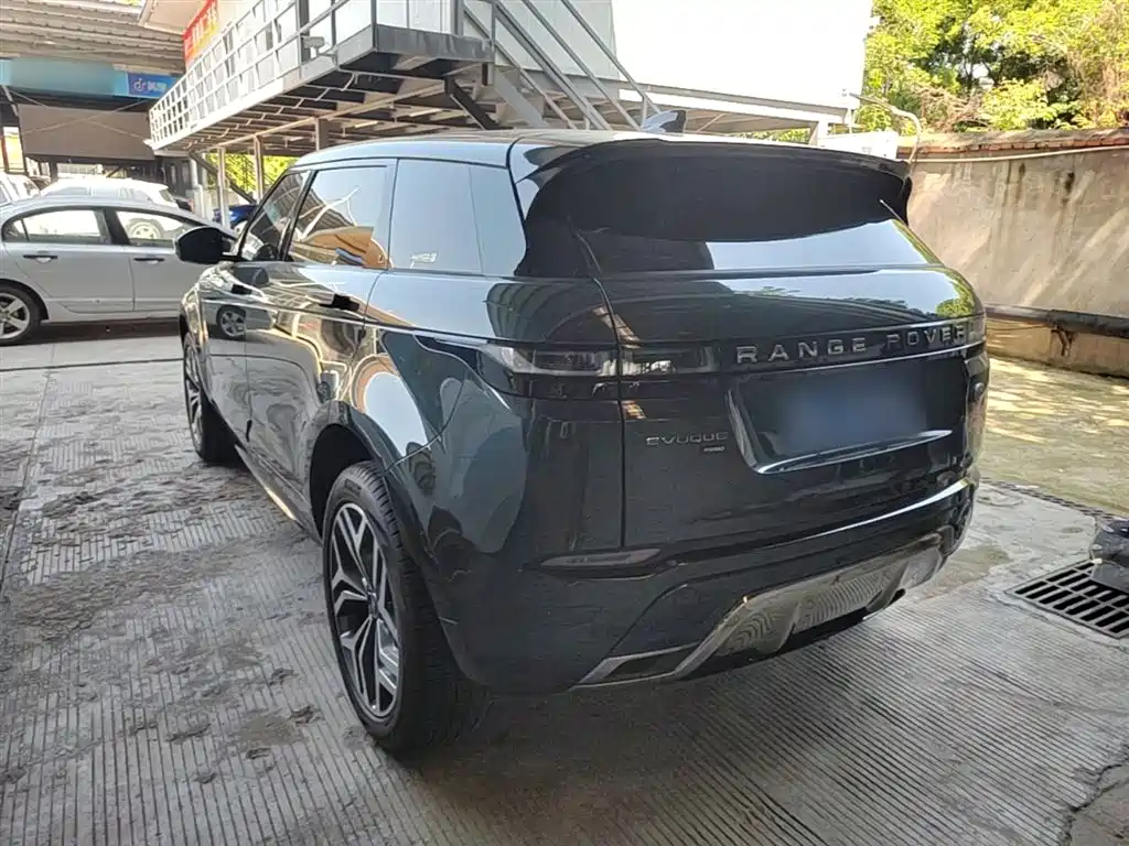 Land Rover Range Rover Evoque 2022 Range Rover Evoque L 249PS R-Dynamic Luxury Edition фото 5
