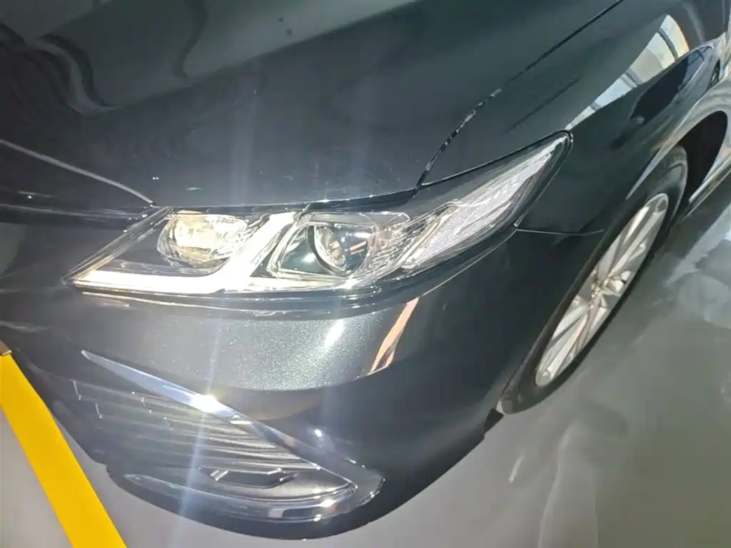 Toyota Camry 2021 Hybrid 2.5HGVP Leading Edition фото 24