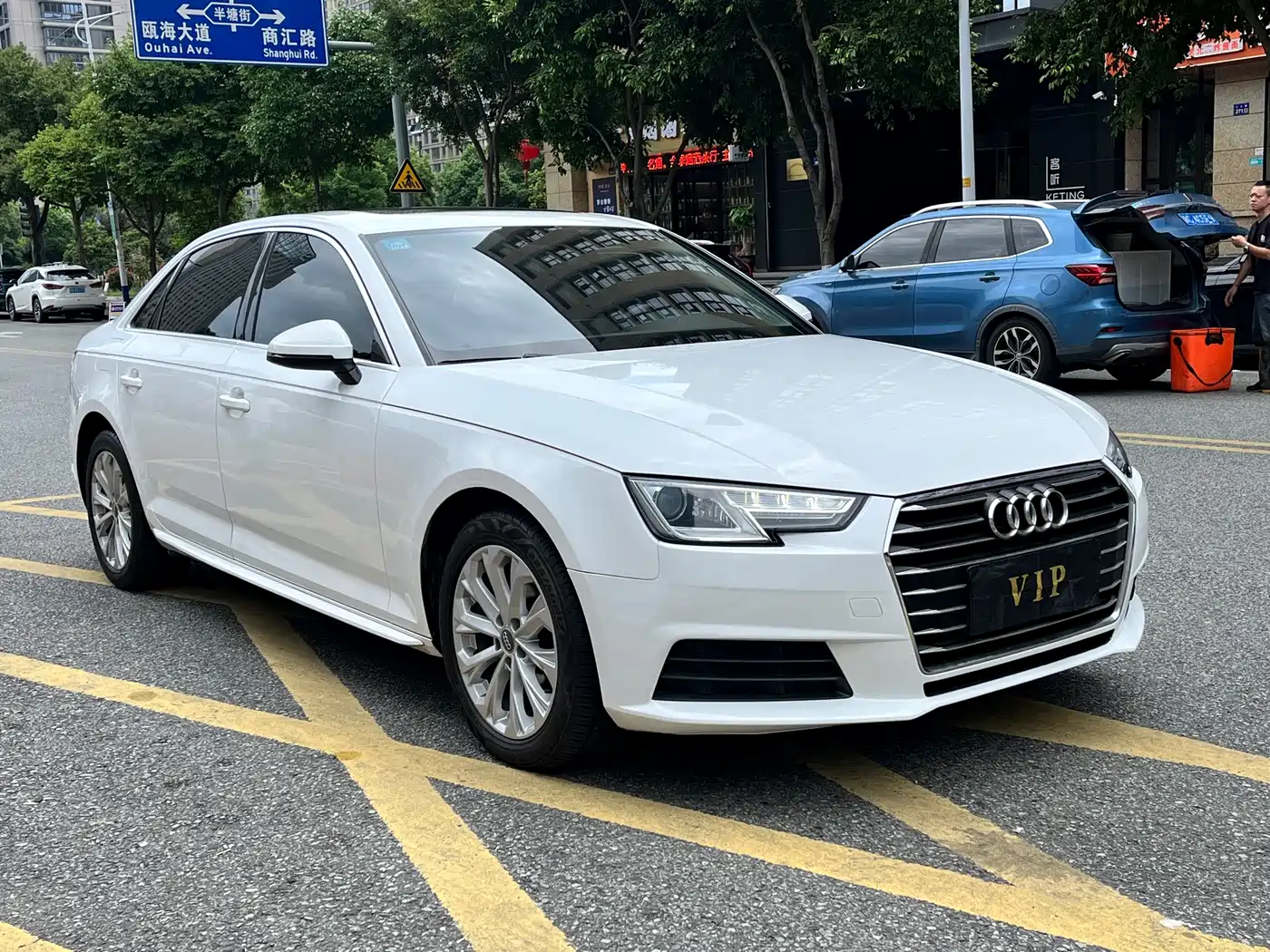 Audi A4L 2018 30th Anniversary 40 TFSI Fashion фото 3