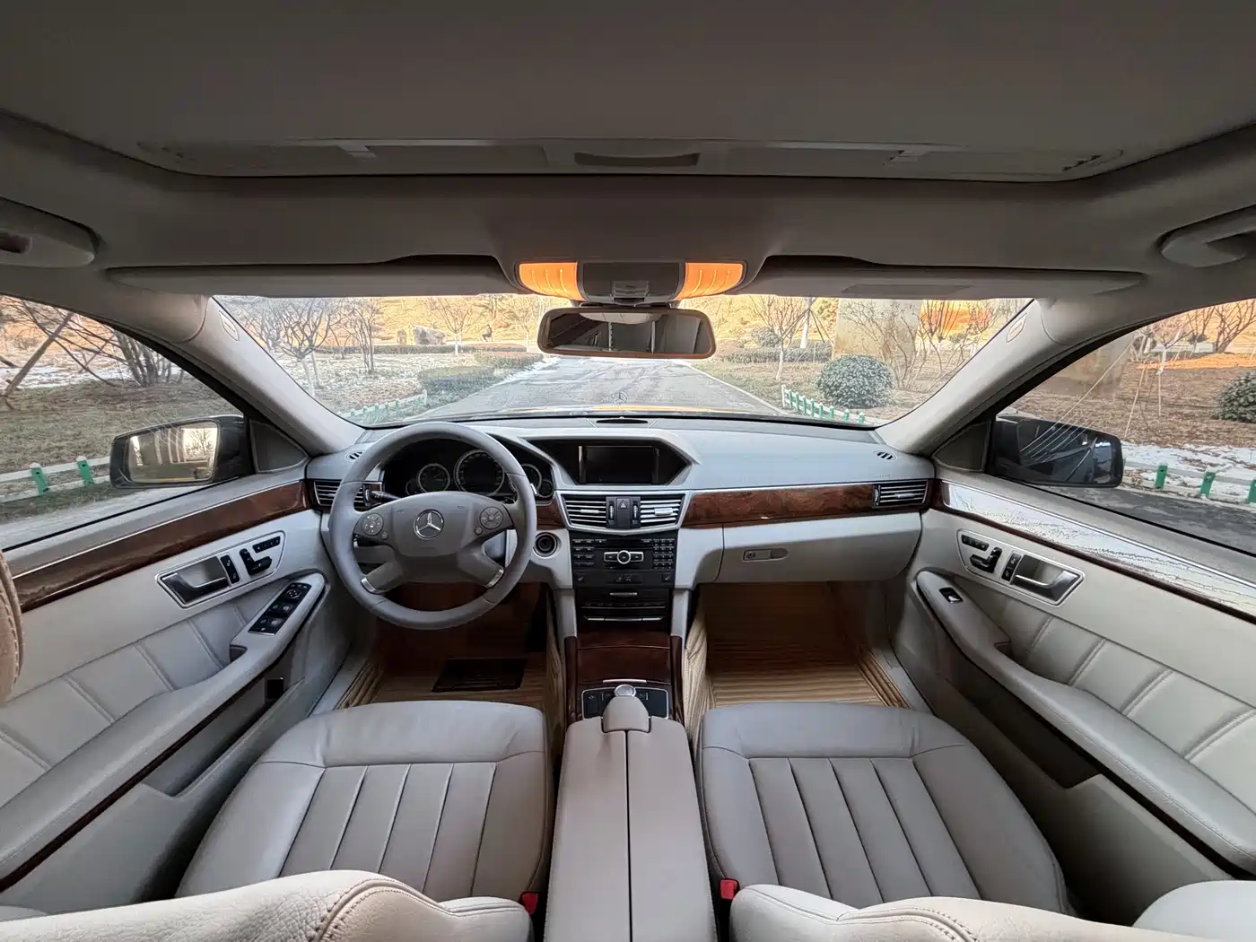 Mercedes-Benz E-Class 2013 E 300 L Elegance фото 15