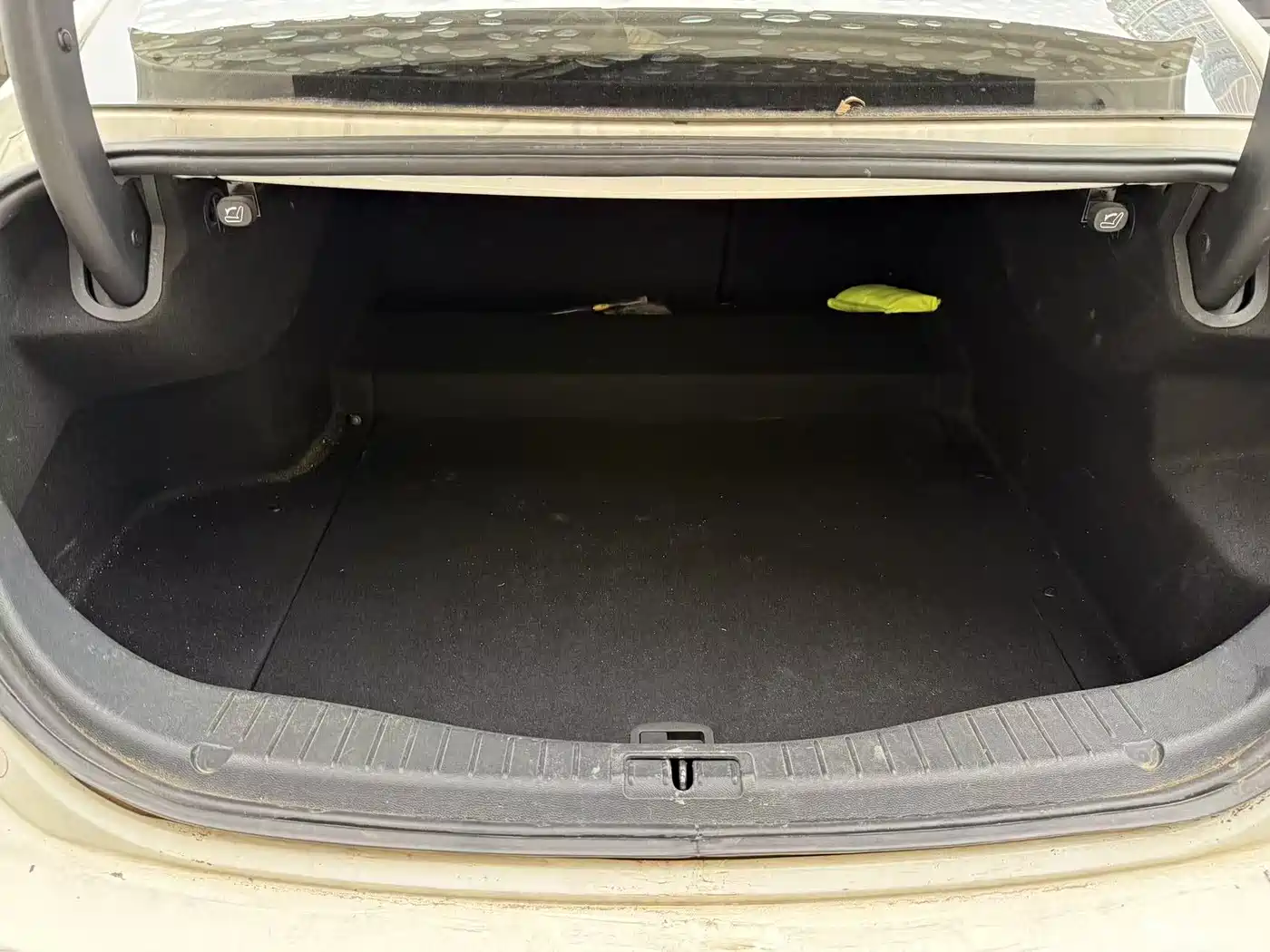 Hongqi H5 2020 1.8T Automatic Smart Connection Qi Rhythm Edition фото 15