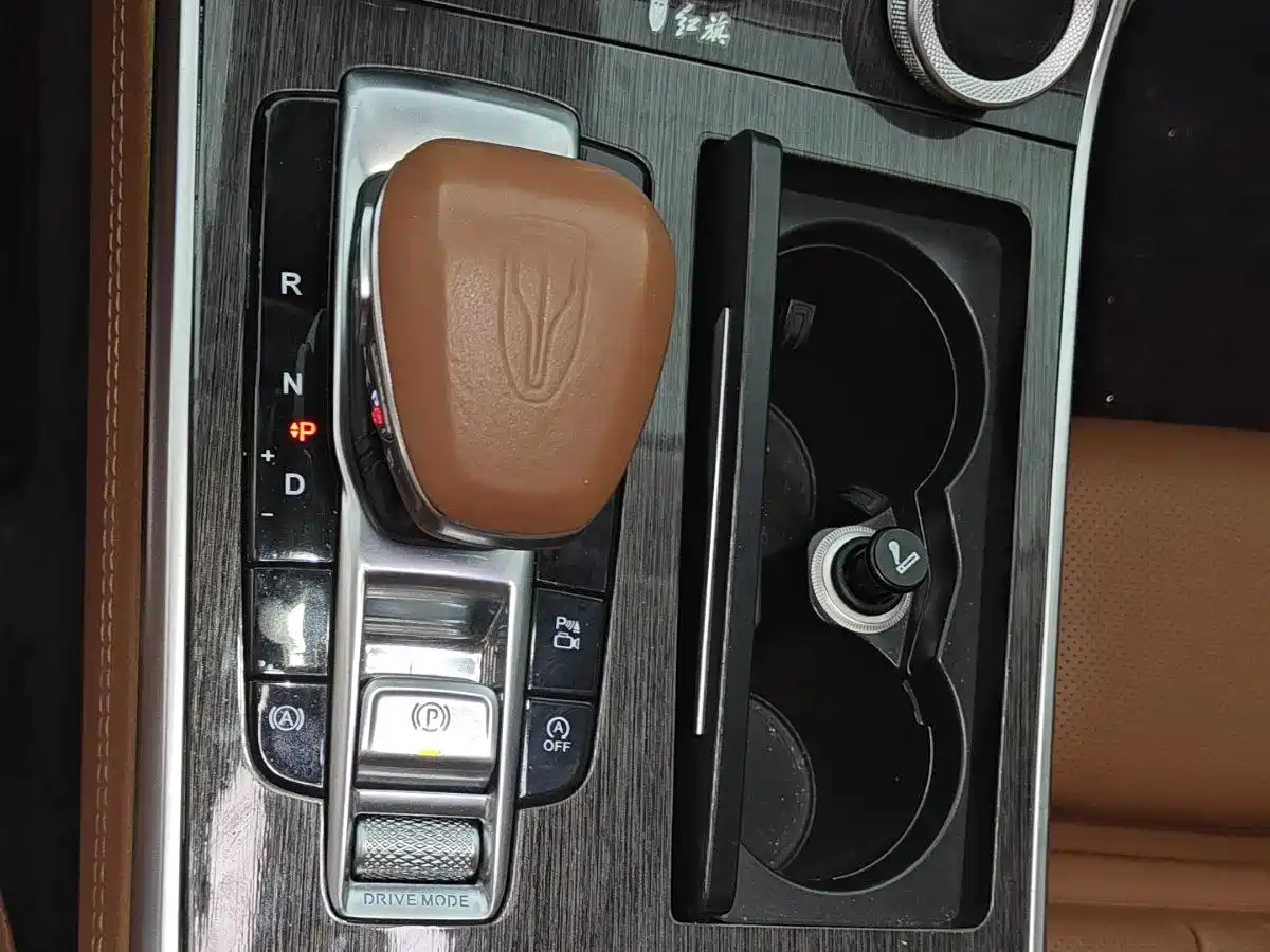 Hongqi H9 2022 2.0T Smart Connect Flag Enjoy Edition фото 14