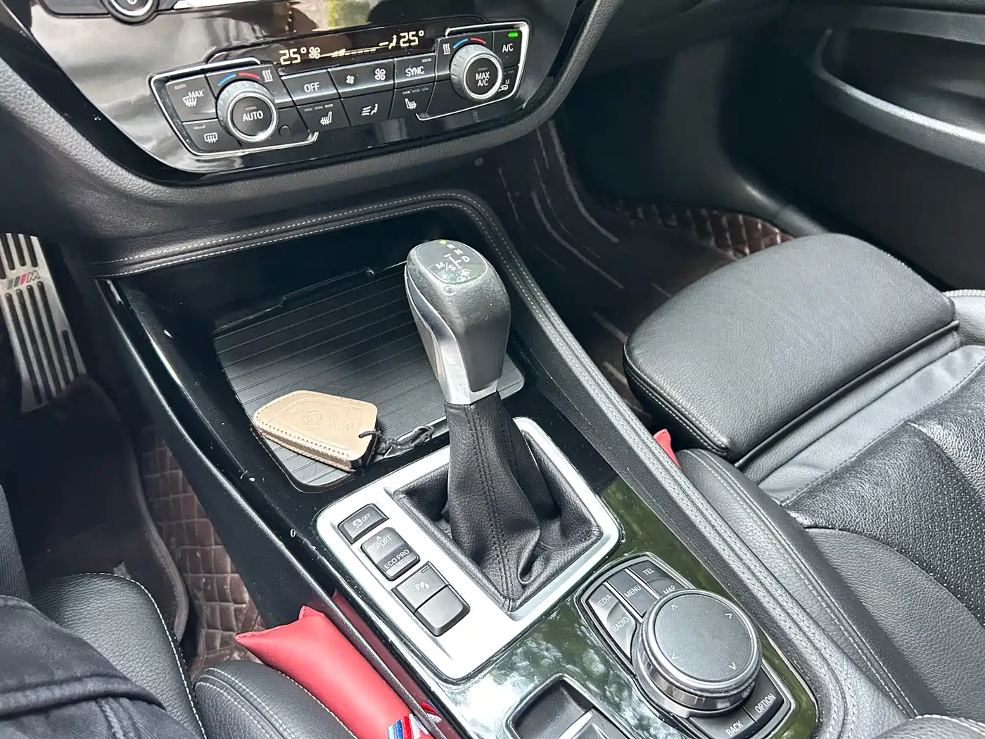 BMW 1 Series 2017 125i Sport фото 16