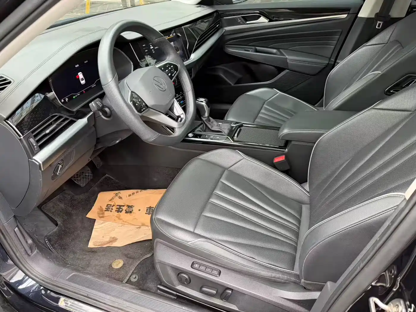 Volkswagen Passat 2024 380TSI Starlight Dragon Soaring Edition фото 11