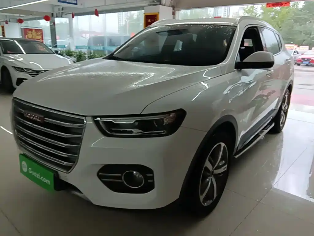 Photo 2 - Haval H6