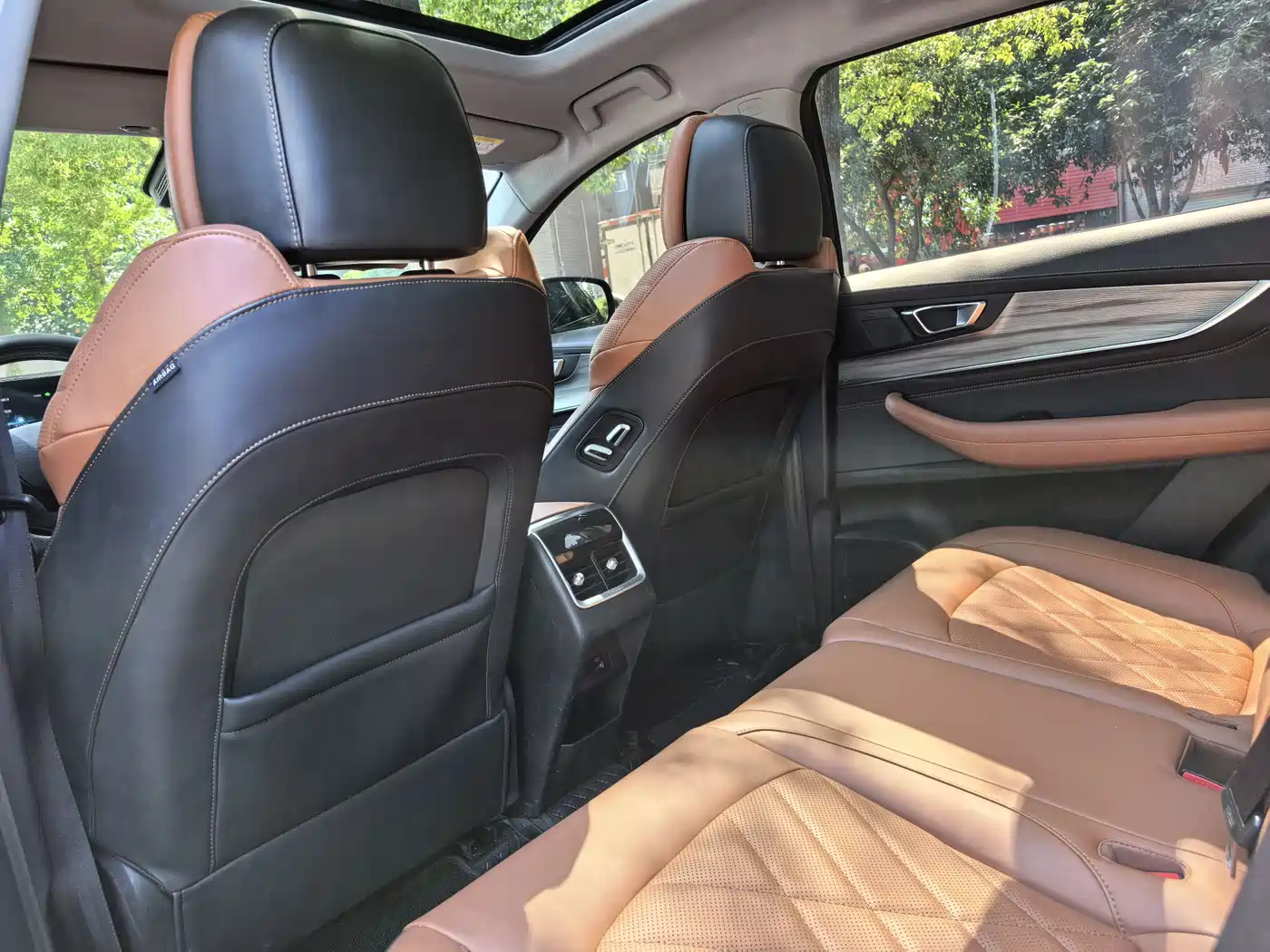 Chery Tiggo 8 PLUS 2022 290TGDI DCT Premium Edition фото 6