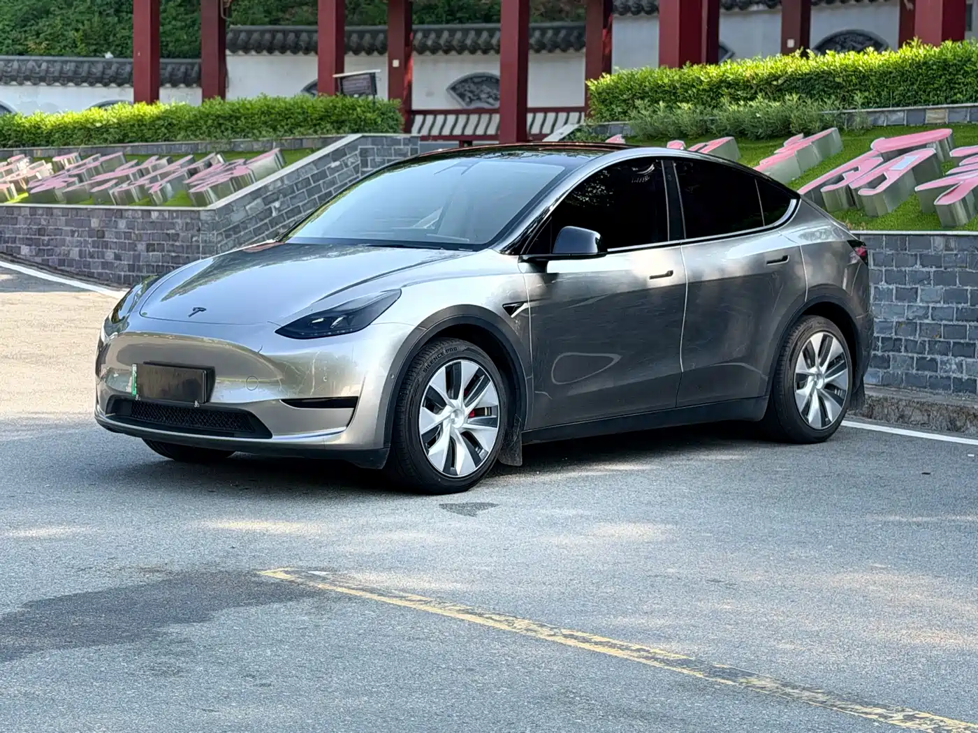 Фото 1 - Tesla Model Y