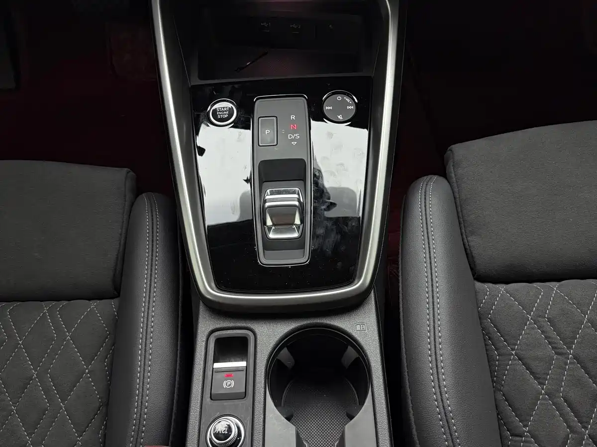 Audi A3 2023 Sportback 35 TFSI Luxury Sport фото 14