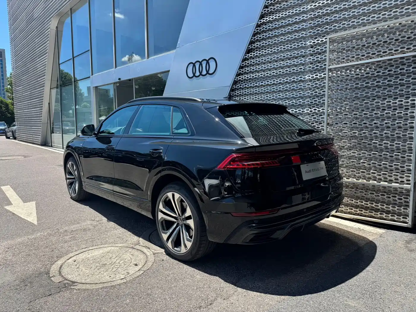 Audi Q8 2023 2022 55 TFSI Exclusive Dynamic