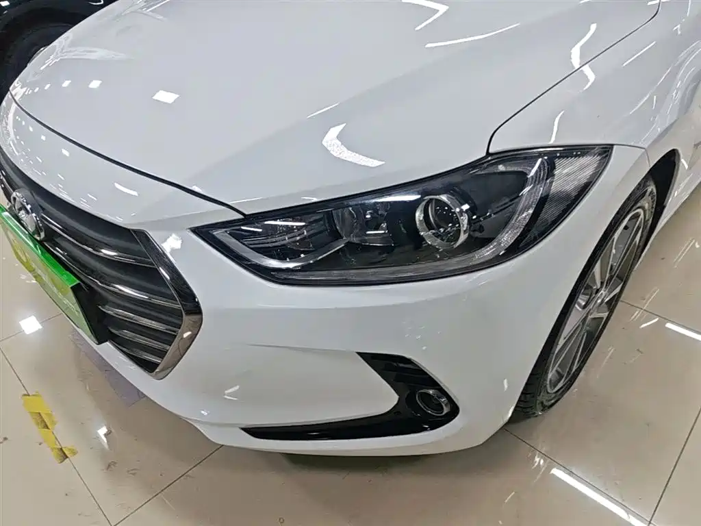 Hyundai Elantra 2016 Model 1.6L Automatic Smart Elite фото 24