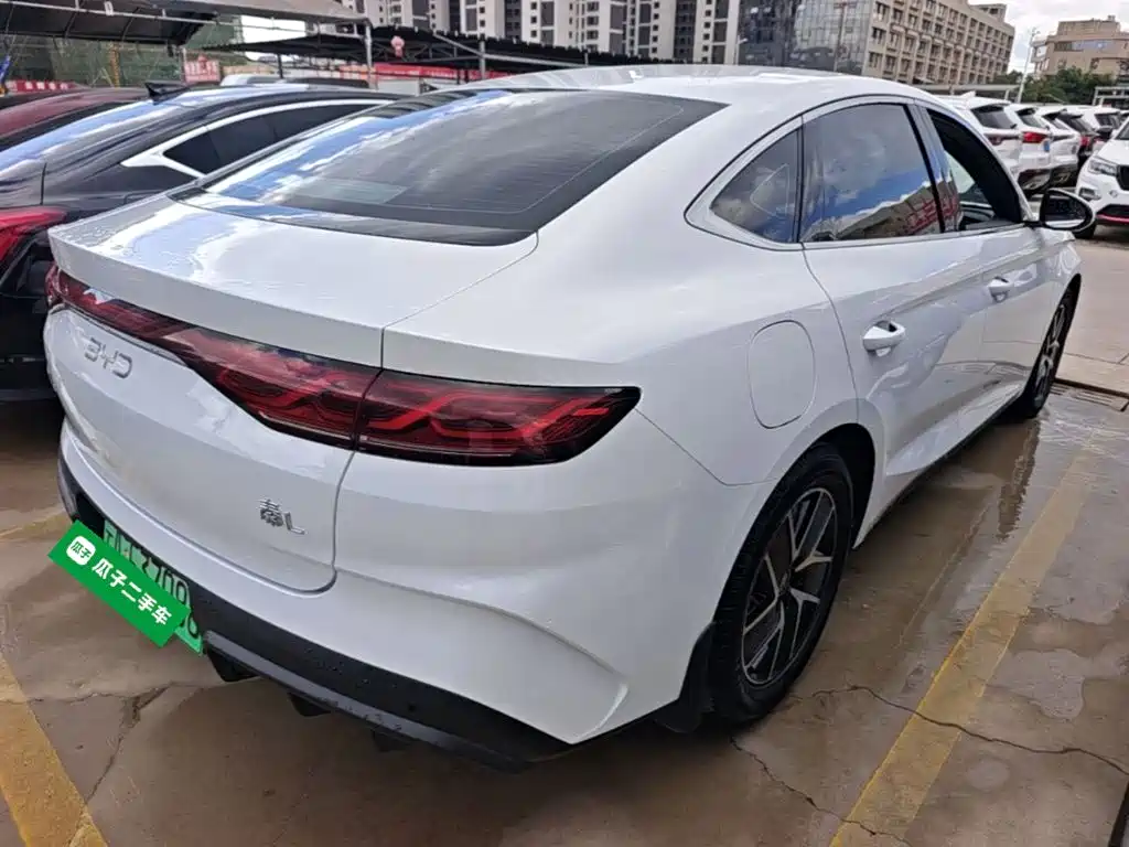 Фото 7 - BYD Qin L