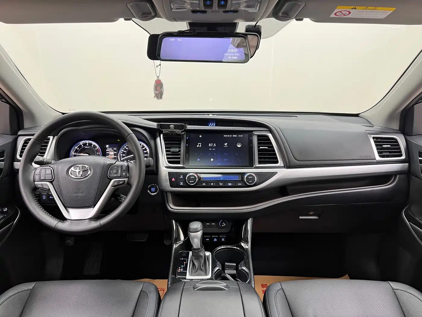 Toyota Highlander 2021 2.0T AWD Luxury 7-Seater фото 15