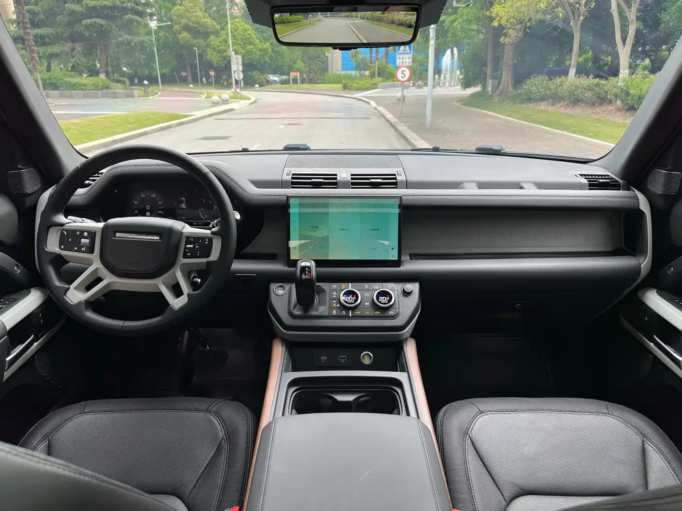 Land Rover Defender 2024 110 3.0T P400 X-DYNAMIC HSE фото 17