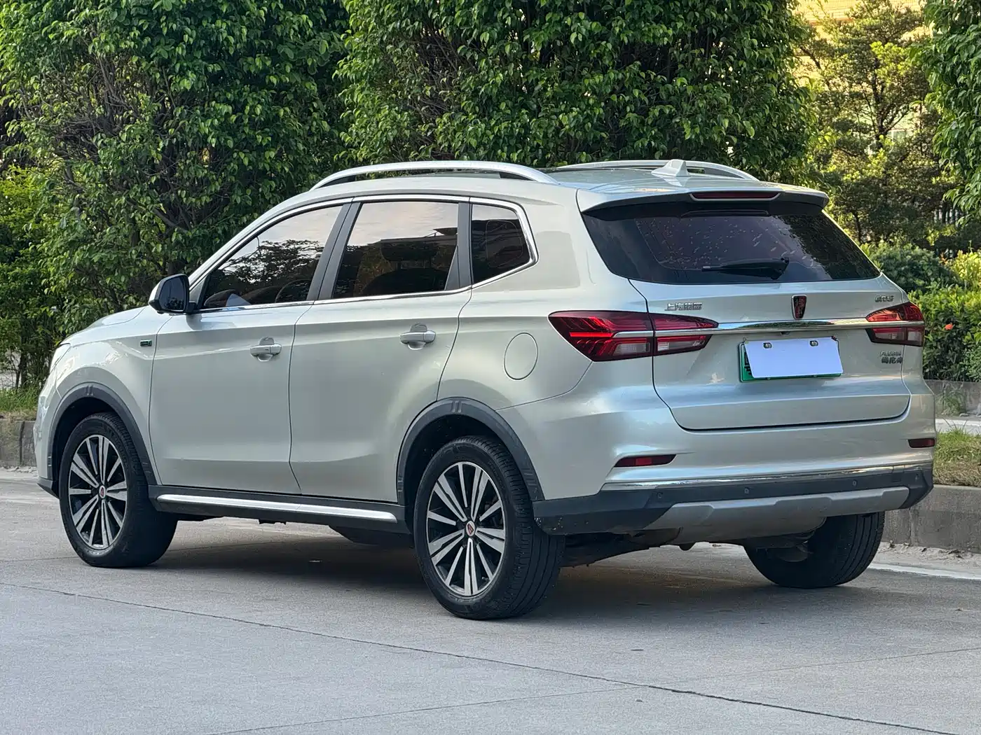 ROEWE RX5 NEW ENERGY