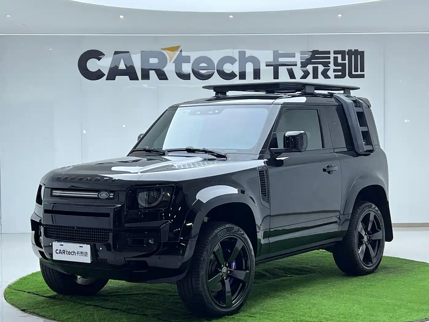 Land Rover Defender 2023 Facelift 90 3.0T P400 XS