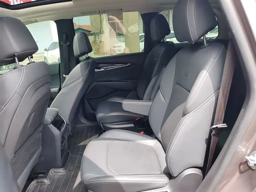 SAIC Maxus Maxus G50 2019 1.5T Automatic Luxury Edition China V фото 17