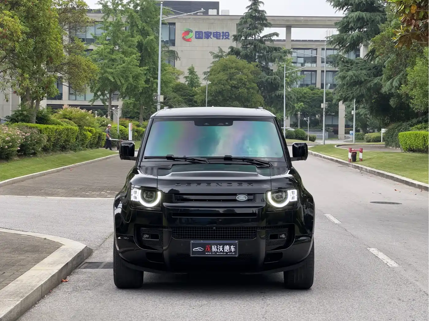 Land Rover Defender 2024 110 3.0T P400 X-DYNAMIC HSE фото 2