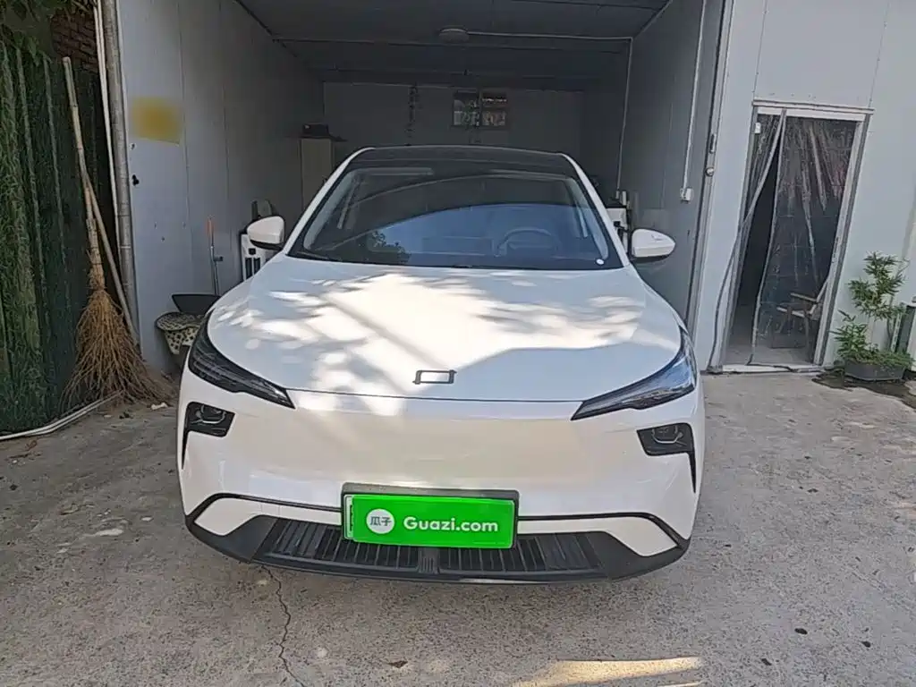 2025 Besturn Yueyi 03