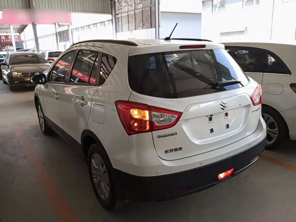 Suzuki SX4 S-Cross 2015 2014 1.6L Manual 2WD Progressive