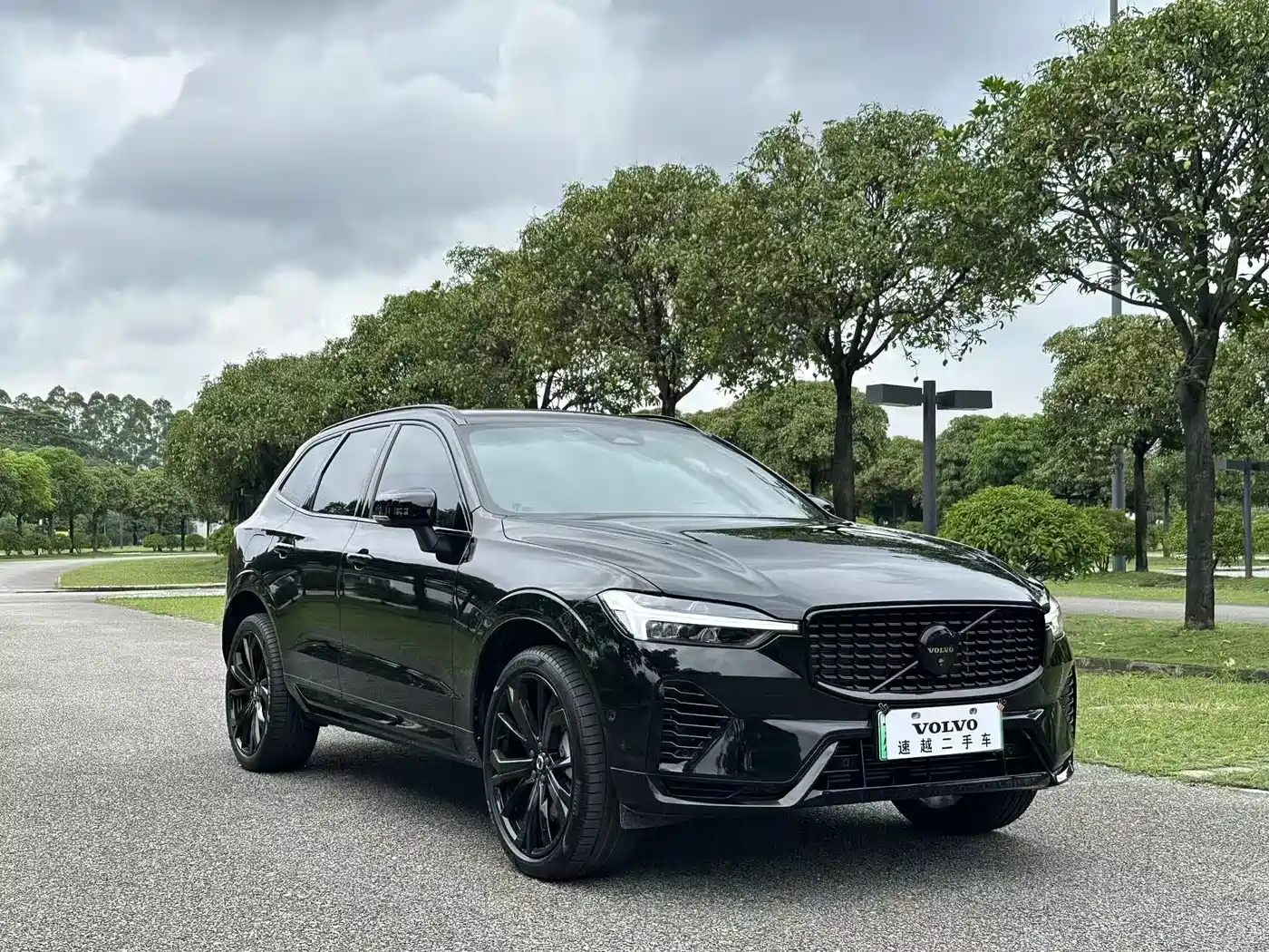 Volvo XC60 Plug-in Hybrid 2025 Plug-in Hybrid Long Range AWD Zhiyuan Polar Night Black Edition фото 3