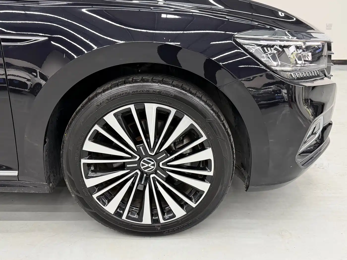Volkswagen Passat 2020 Facelift 380TSI Luxury China VI фото 21