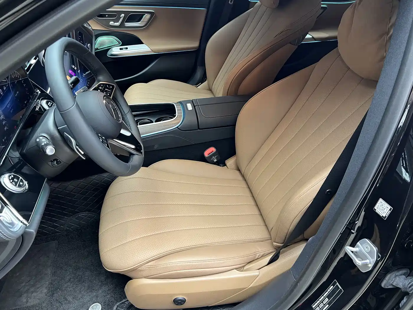 Mercedes-Benz E-Class New Energy 2024 E 350 e L Plug-in Hybrid Sedan фото 11