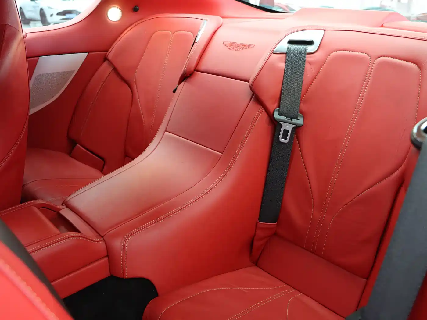 Aston Martin Virage 2012 6.0 Coupe фото 15