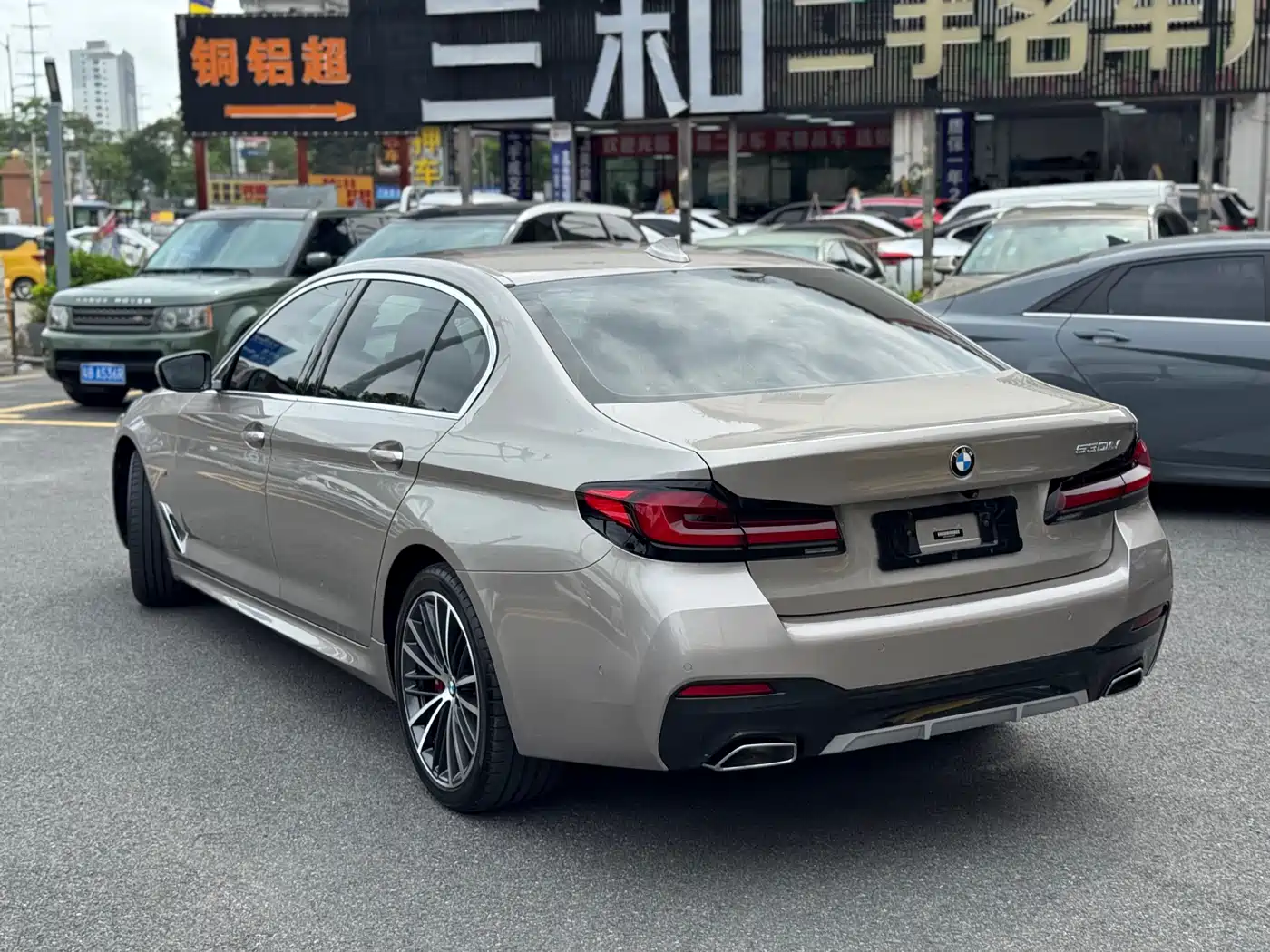 BMW 5-SERIES