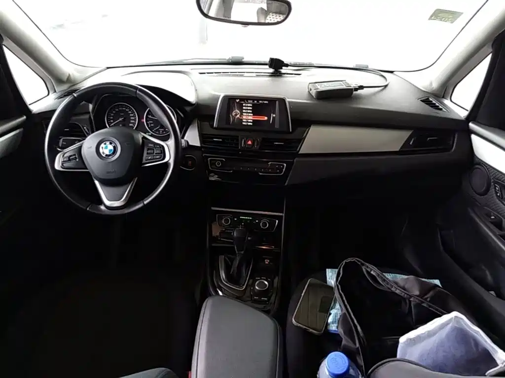 BMW 2 Series Touring 2016 218i Fashion Model фото 16