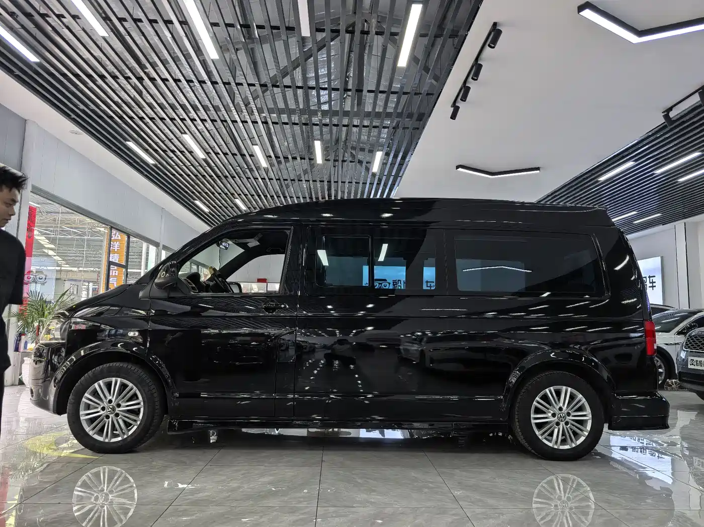 Volkswagen Caravelle 2015 2.0TSI 4WD Comfort фото 7