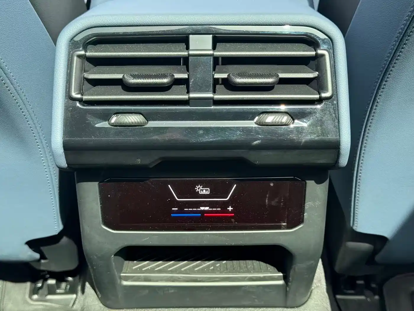 BMW i5 2024 eDrive 35L Premium Model M Sport Package фото 16