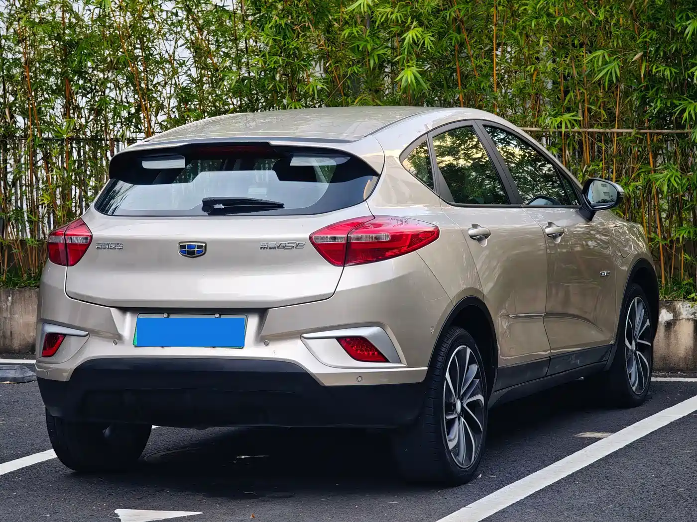Geely Emgrand GSe 2018 2018 Leading Style