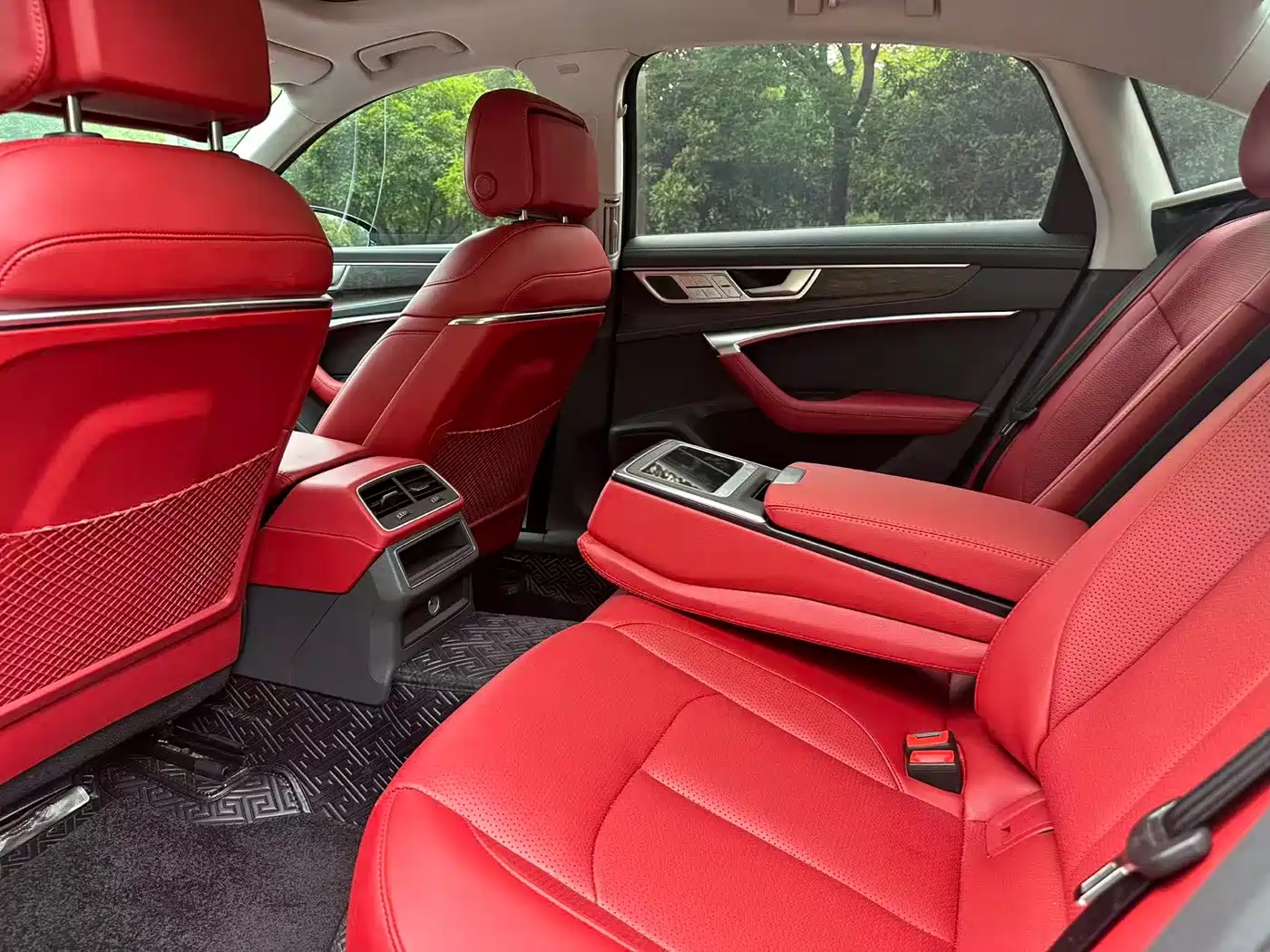 Audi A6L 2022 55 TFSI quattro Premium Elegance фото 7
