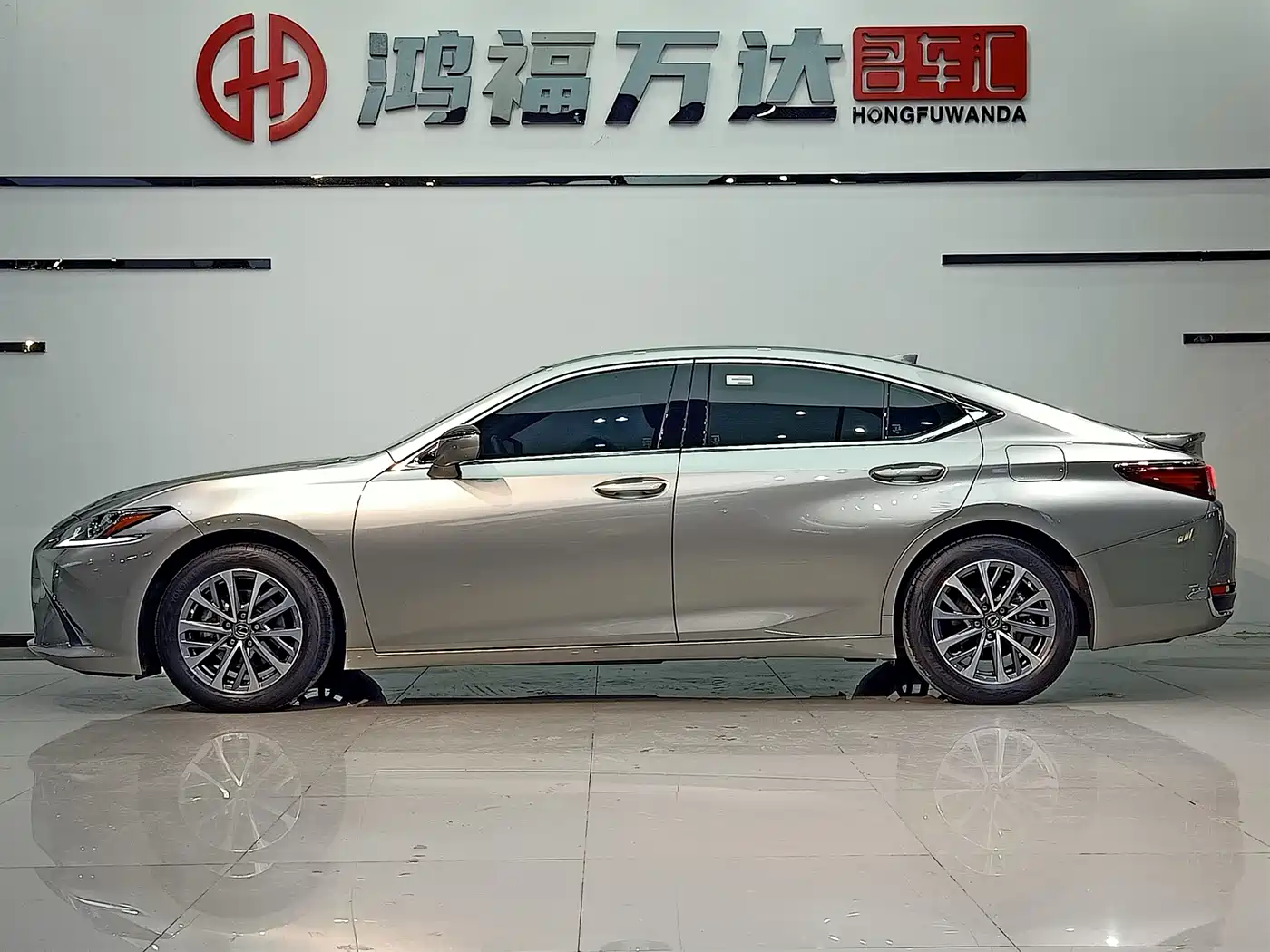 Lexus ES 2022 200 Excellence Edition фото 7