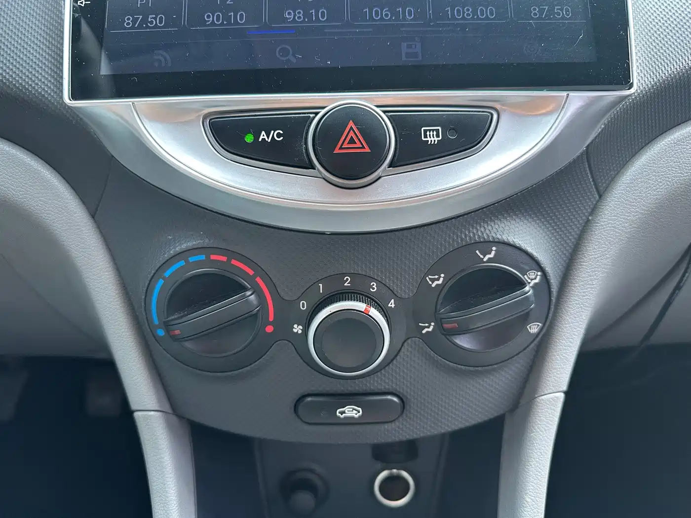 Hyundai Verna 2016 1.4L Manual Smart GLS фото 20