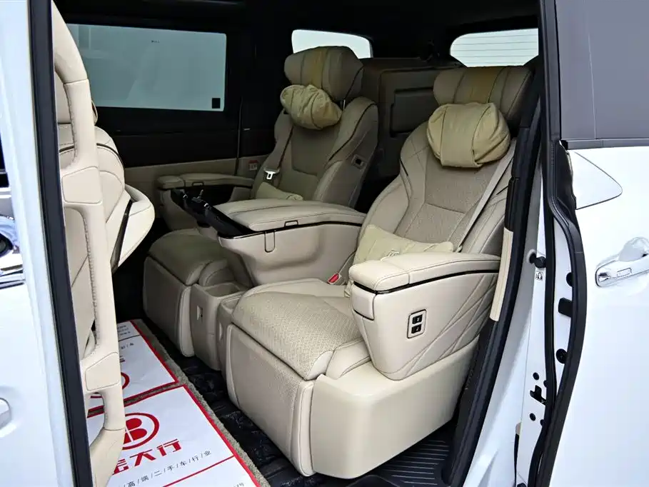 Toyota Vellfire 2024 Crown Hybrid 2.5L Executive Premium Edition фото 11