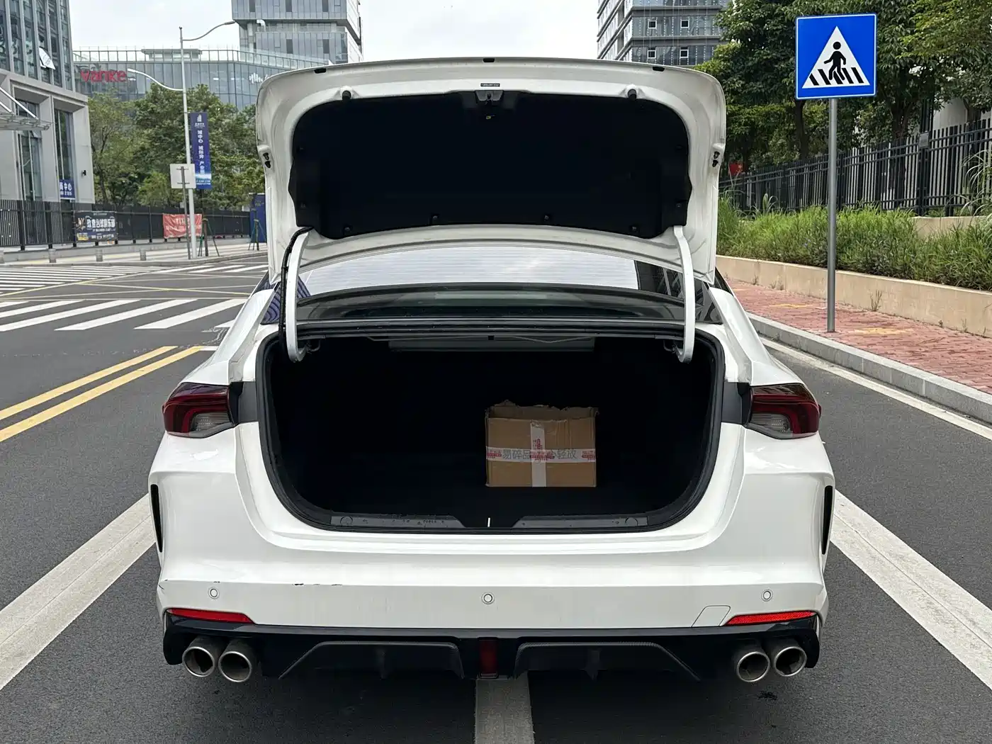 GAC Trumpchi Trumpchi Emkoo 2024 Model 270T DCT Shadow Leopard S Edition фото 7