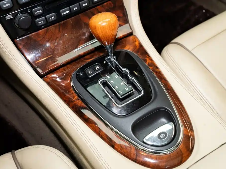 Jaguar XJ 2006 2005 Model XJ6L 3.0