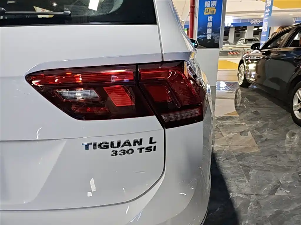 Volkswagen Tiguan L 2019 330TSI Automatic 2WD Smart Luxury Edition China VI фото 8