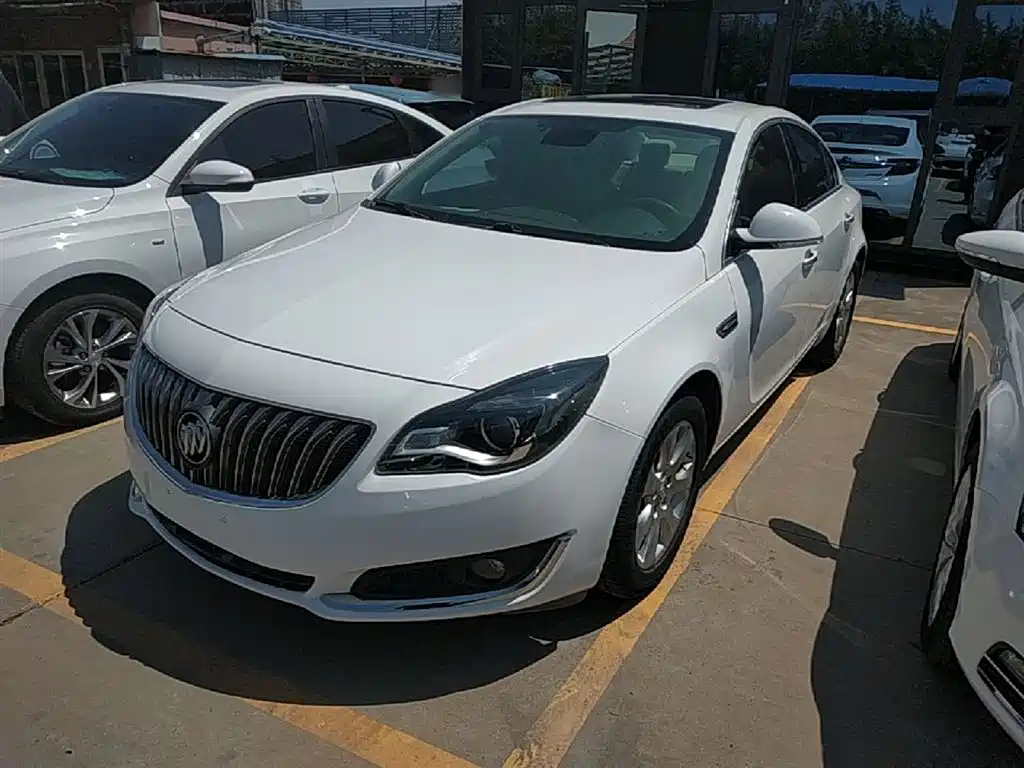 Buick Regal 2015 2.0L Elite Fashion Model