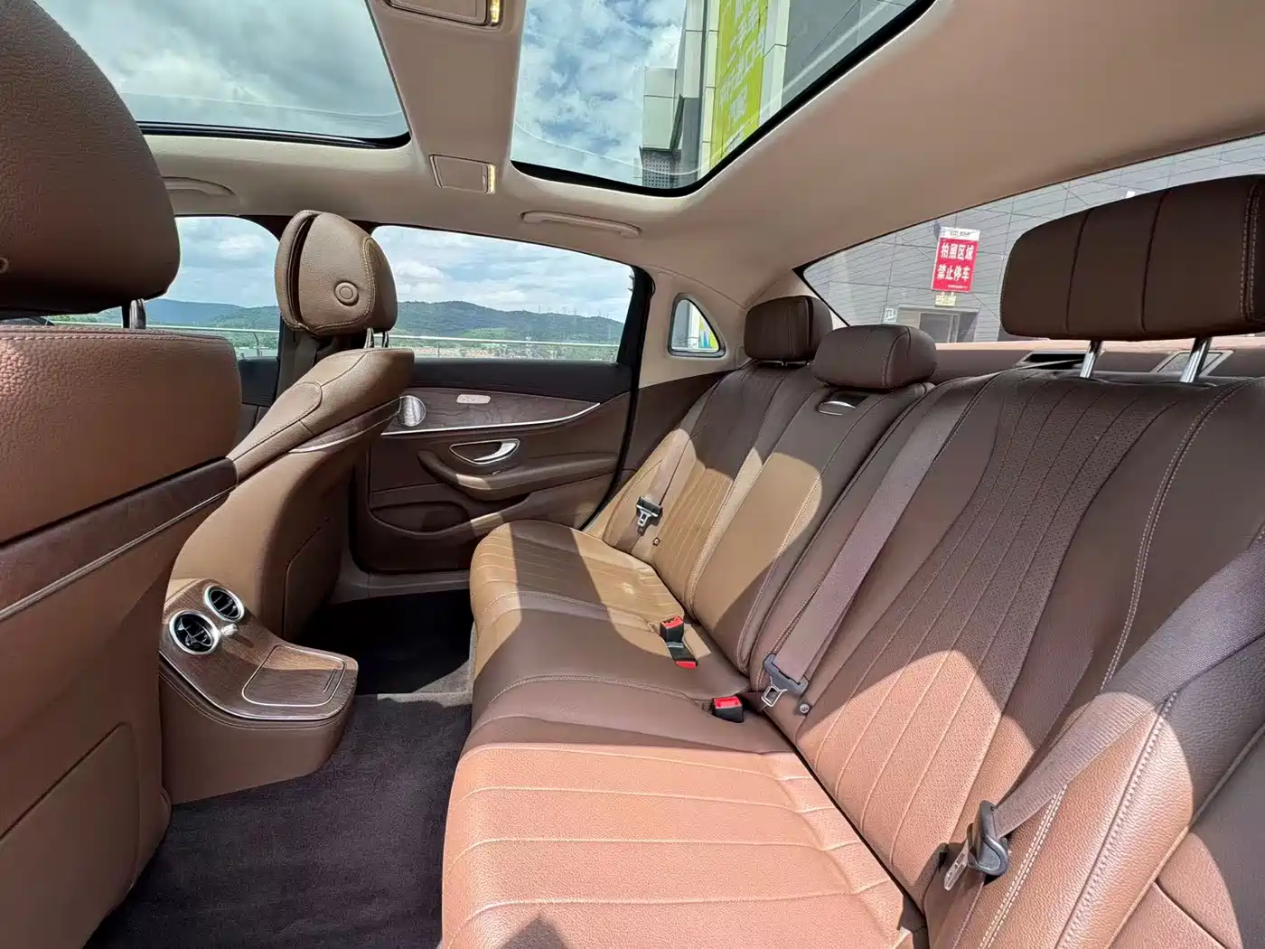 Mercedes-Benz E-Class 2021 E 300 L Fashion фото 17