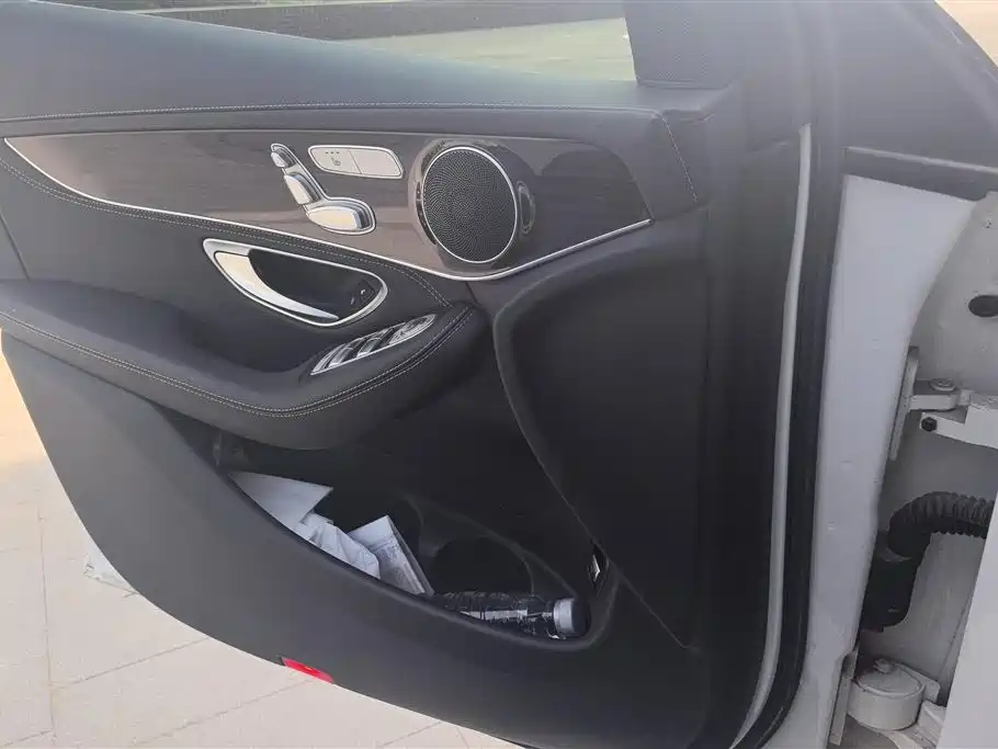 Mercedes-Benz GLC 2017 GLC 260 4MATIC Dynamic фото 7
